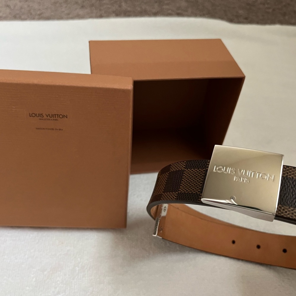 Authentic Louis Vuitton Damier ebene belt Size 80/32